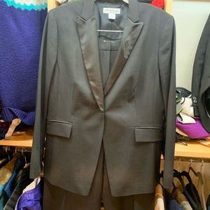 Classic Brooks Brothers woman’s tuxedo 12/14P